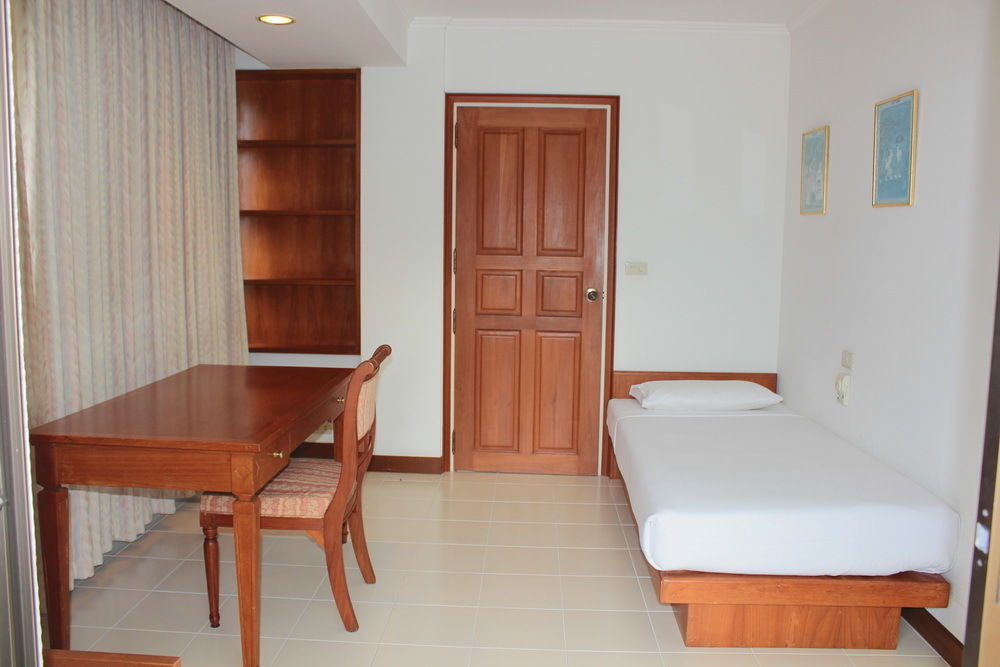 The Monaco Residence Pattaya Bagian luar foto